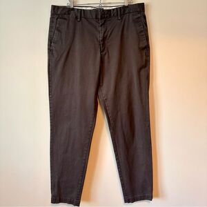 Banana Republic Tapered Fit Rapid Movement Chino Pants 36x34